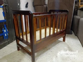  2 تخت مفرد وسرير بيبي ومكتب دراسه وعرباي