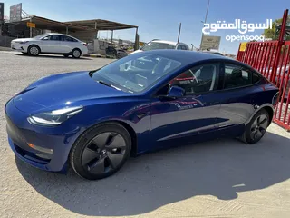  2 Tesla Model 3 2023 Standard plus