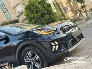  2 كيا نيرو هايبرد 2020 تورنج فل الفل كاش او اقساط غرفه مميزه لون خمري فتحه