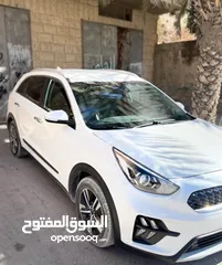  4 نيرو هايبر ترخيص 2020  ابيض لؤلؤي ماشي 80 الف جب كرتونة ضوء لد غرفة جلد جنط مغنيسيوم