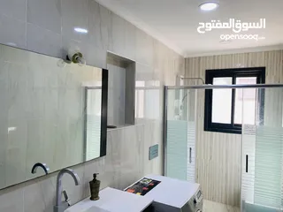  5 روف للبيع في الطيره قرب دوار نبيل عمرو