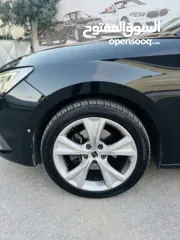  5 سيات ليون افر