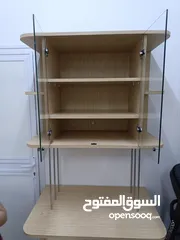  4 خزانة مستعملة بحالة الوكالة خشبها ثقيل ونظيف قابل للتفاوض