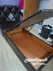  1 سرير عدد 2 مع وحدة تخزين هايدروليك  خشب لاتيه ثقيل  مبطن بقماش من الداخل بحاله جيدة بحاجة لتنجيد فقط