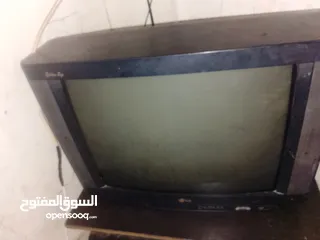  2 تلفزيون عادي 48 انش نضيف غير مصلح نوع LG معه رسيفر جديد كرتونتو موجوده مع ريموند لرسيفر