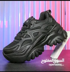  10 احذية رياضية