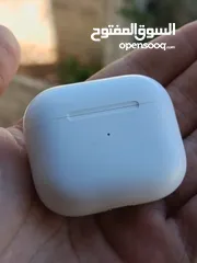  1 AirPods 3 كوبي درجة أولى - نسخة فخمة    النوع: AirPods   الحالة: شبه جديدة / استعمال خفيف