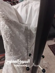 4 فستان زفاف للبيع بسعر مغري