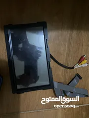  1 شاشة هيونداي  ايونيك اصلية كبيرة مع فريم وكامل قطعها شغالة 100% بدون اي مشاكل