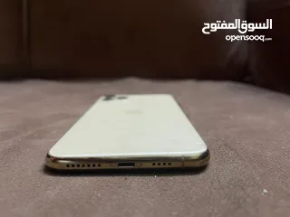  4 ايفون 11 برو ماكس للبيع او البدل .