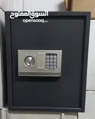  3 خزنات نقود اسود للفنادق أو المنزل خزنة إلكترونية للبيع في الاردن قاصات ديجيتال ومفتاح عدد 2 ورف