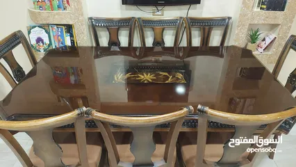  2 طاولة سفرة مستعمله بحالة ممتازة
