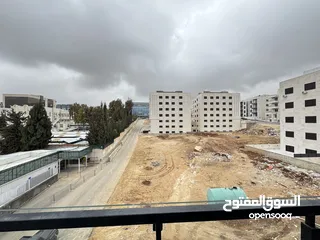  17 شقة مميزة طابق اول بأجمل مناطق خلدا مساحة واسعه 240م بسعر مميز