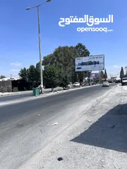  4 محلات للإيجار