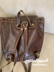  2 حقيبة ظهر جلد اصلي من ايطاليا للصبايا