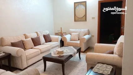  2 شقه ممتازة  للبيع ---اربد -مجمع الشيخ خليل