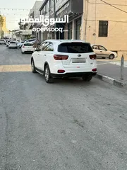  4 كيا سورنتو 2018 للبيع بحالة ممتازة
