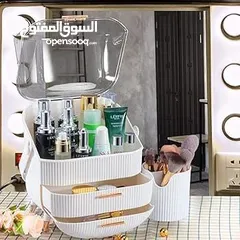  3 منظمة المكياج السوبر ترتيب وأناقة بمستوى جديد تصميم انيق وعملي باللون الابيض مودرن مع لمسات ذهبية