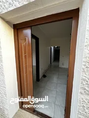  11 شقة أرضية مدخل مستقل للايجار / جزء من فيلا