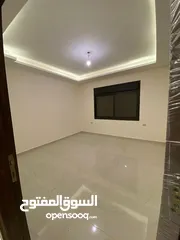  14 شقه للبيع في الجندويل 195م بسعر مغري ومستعجل