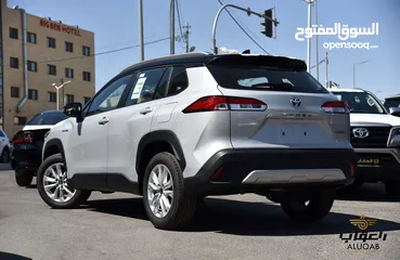  5 Toyota Corolla Cross 2024  كروس 2024 لون فضي هايبرد عداد زيرو كفاله الشركة