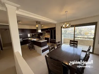  5 شقة مميزة طابق ثالث مع روف 3 غرف نوم 3 حمامات مفروشة للبيع
