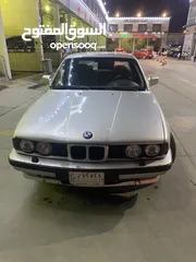  1 BMW موديل 1990