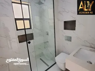  9 *A* بواجهة حجريه وروف وتكيف مركزى  فى قلب الياسمين 5 غرف ماستر تشطيب فاخر