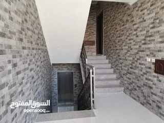  4 من المالك تم تخفيض السعر 170 متر في ابو نصير  شقة جديدة ارضي على مستوى الشارع