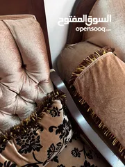  3 طقم كنب ظيوف  ثقيل جدا ونظيف  موديل جديد 250  دينار