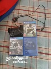  1 بلاستيشن 4 مستعمل مع يد اصليه و 3 cd's