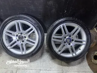  9 جنط مرسيدس w204 AMG  جنط بحالة ممتازه لا كسور ولا خشوط بحالة ممتازه حجم جنط 17 امامي رفيع خلفي عريض