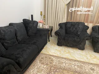  8 اثاث غرفة جلوس مع طقم سجاد