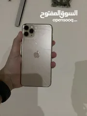  1 Iphone 11 pro max 265gb cracked back