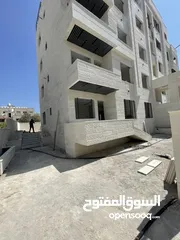  8 شقق فندقيه للبيع الحي الشرقي مساحة 135 متر شقتين في الطابق فقط البناية 8 شقق قرب دوار الشهداء