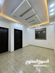  2 شقه بناء جديد طابق ثالث مع غرفه علي السطح ونصف السطح