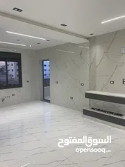  5 روف مميز جدا للبيع الراهبات مقابل جويل بلازا مساحة 245 متر وتراس 110 متر