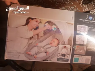  4 تخت بيبي هزاز وتخت خشب لعمر 6 سنوات و هزاز كهرباء وكراجه