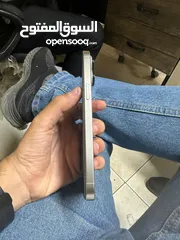  2 آيفون  15 pro max 256  مغير شاشة original كلفتني 175