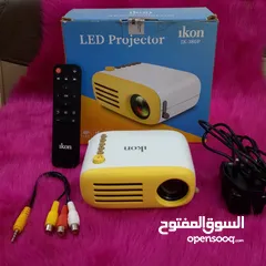  18 بروجكتر داتا شو