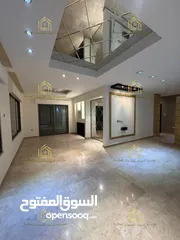  25 شقه فارغة - الرابية - 3نوم1ماستر - 200م - مطلة - قريبة من الخدمات العامة