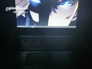  4 لابتوب جيد جدا للشغل بمواصفات جيدة فيه بعض العيوب لا توثر كثير وبيجي معه اشتراك مايكروسوفت وورد