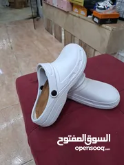  1 كروكس طبي لجميع المقاسات  ب 8 دنانير فقط