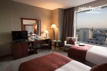  6 اثاث فندقي 5 نجوم فاخر للبيع بسعر مغري ، خشب زان ومتوفر عدد غرف كافي لاصحاب الفنادق والمزارع .