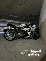  4 SUZUKI GSXR1000