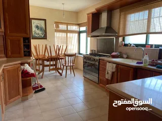  2 شقة طابق 2 في عمارة صغيرة في منطقة المصايف - منطقة مطلة