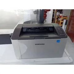  1 طابعة Samsung أو hp