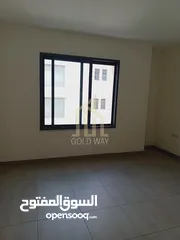  4 شقة أرضية معلقة 215م في أجمل مناطق الدوار الخامس (زهران)/ ref 4048