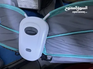  9 مستلزمات اطفال بحال الجديد بانيو استحمام ، كارسيت، كوت ، هزاز مع موسيقى