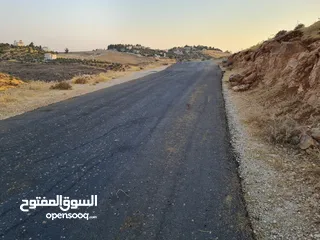  5 ارض 685م ام عبهره البحاث/ المشبك غرب عمان/مرج الحمام . يوجد فيديو